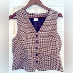 Brown houndstooth, cropped suit vest